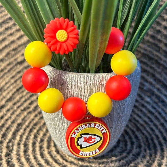 Football - Chief Tumbler Charm - Picture 1 of 2
